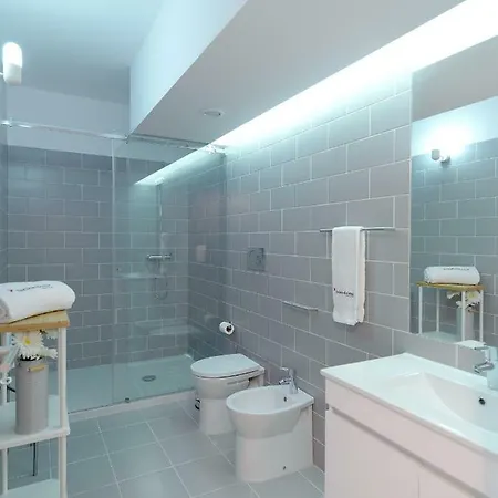 Flh Republica Modern Apartment